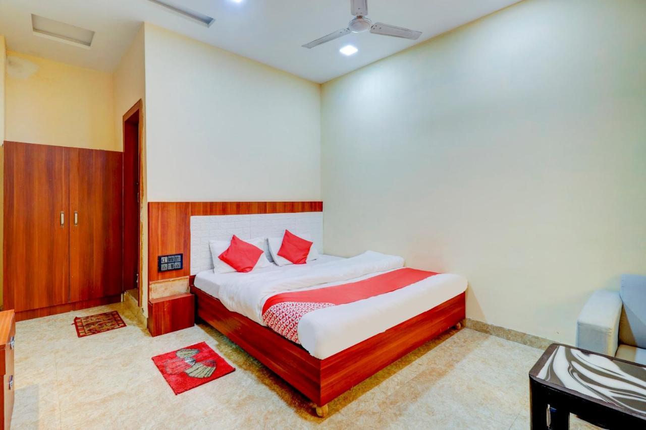 Oyo Flagship 73009 Hotel City Inn Dayal Bagh Eksteriør billede