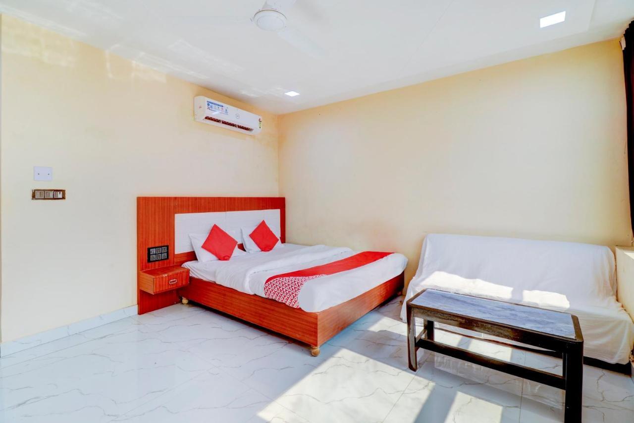 Oyo Flagship 73009 Hotel City Inn Dayal Bagh Eksteriør billede