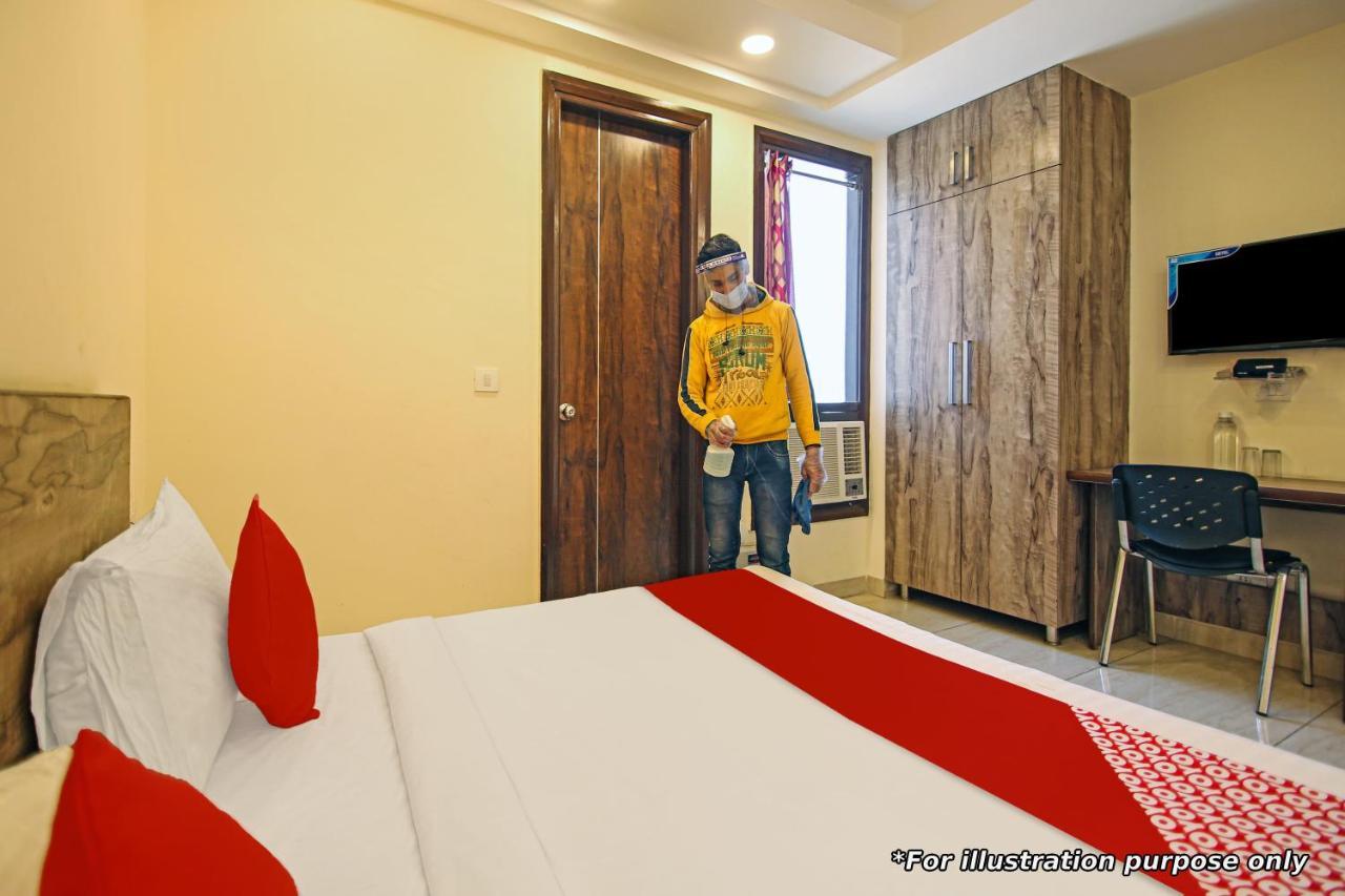 Oyo Flagship 73009 Hotel City Inn Dayal Bagh Eksteriør billede